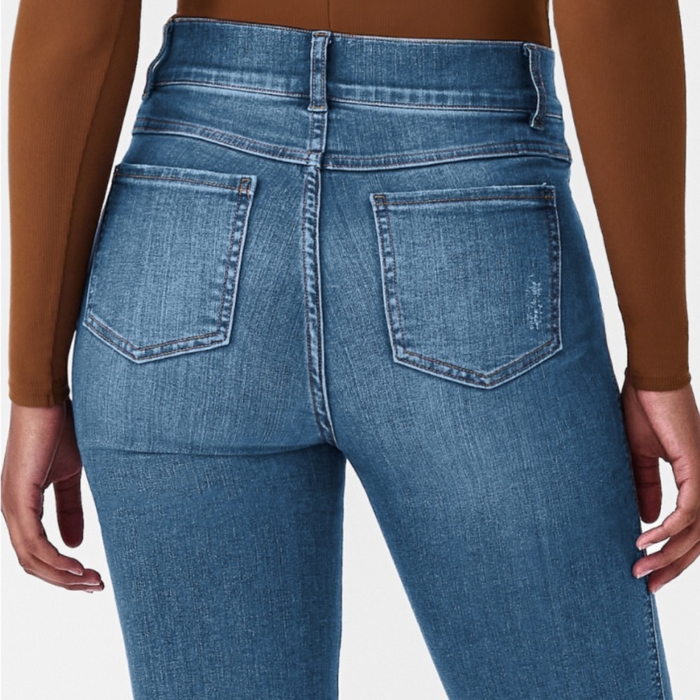 Brand new Spanx Medium Tall ankle jeans in Vintage Indigo